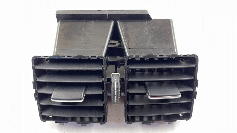 1668300554 / A1668300554 / A 166 830 05 54 0554 13-16 MERCEDES BENZ GL350 X166 REAR CENTER CONSOLE AIR VENT GRILLE GRILL