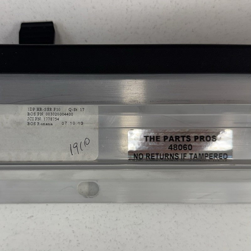 1 778 754 / 1778754 11-16 BMW M5 528 535 550 F10 Right Rear Door Window Sun Shade Privacy Blind OEM