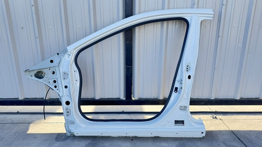 24-25 SUBARU CROSSTREK LEFT SIDE FRAME CUT A PILLAR B PILLAR DOOR SECTION OEM