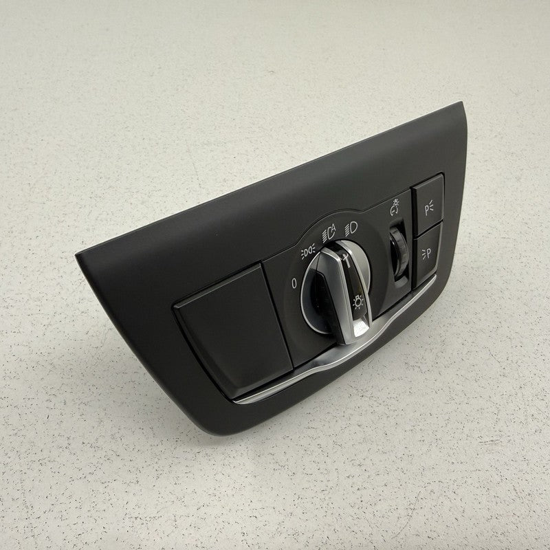 18-24 BMW G01 G02 X3 X4 Headlight Lamp Switch Control Panel 5A67868 OE