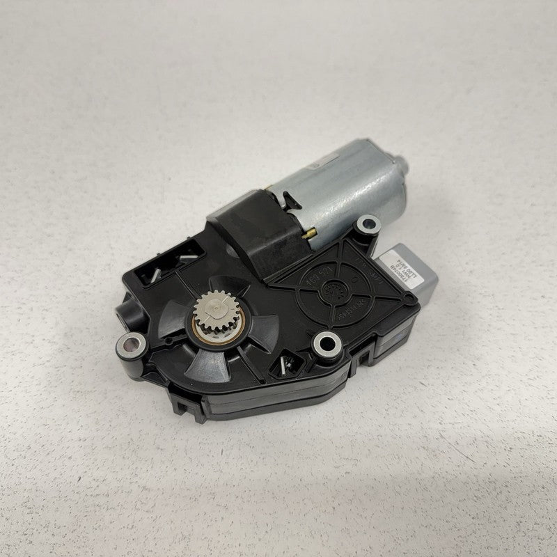 1723081B 15-17 McLaren 650S Rear Back Window Glass Roof Drive Motor 1729280B OEM