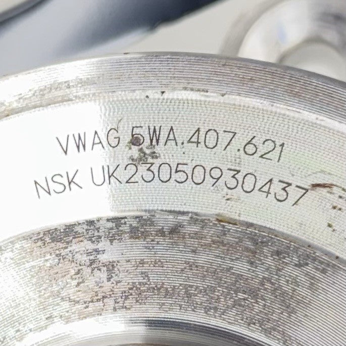 5WA-407-621 / 5WA 407 621 / 5WA407621 22-25 VOLKSWAGEN GOLF R MK8 LEFT REAR SPINDLE KNUCKLE HUB W/ CONTROL ARM SET OEM