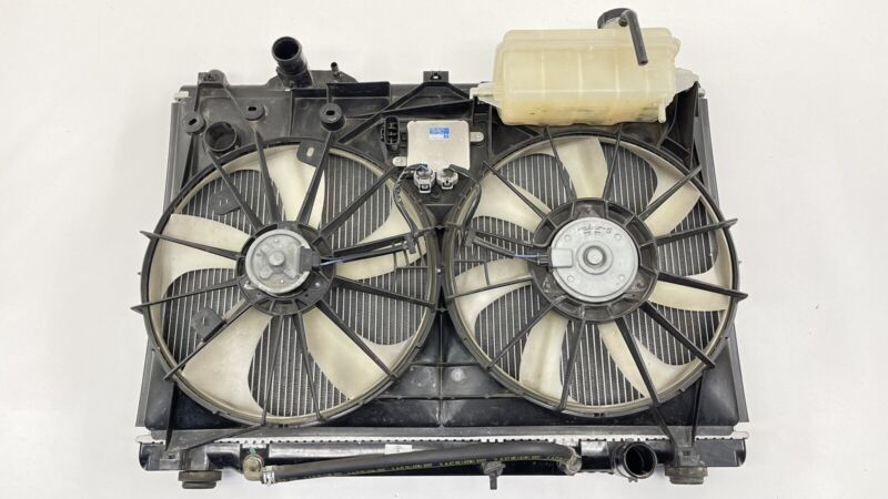 89257-30070 / 89257 30070 / 8925730070 07-12 LEXUS LS460 RADIATOR CONDENSER FAN ASSEMBLY OEM