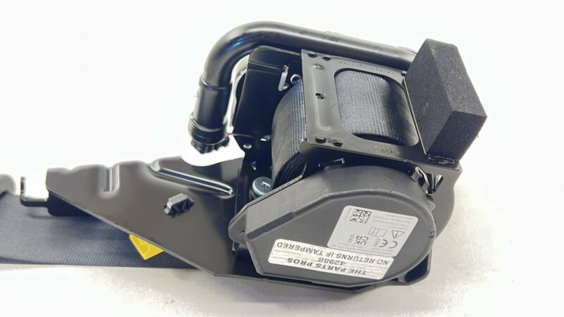 660845701A 22-25 SUBARU WRX PASSENGER RIGHT REAR SEATBELT SEAT BELT RETRACTOR BLACK OEM