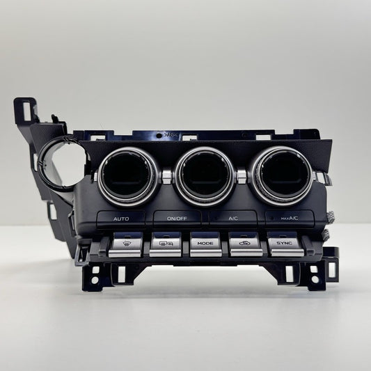 72311CC030 / 72311 CC030 22-25 Toyota GR86 HVAC AC Temperature Climate  Control Switch 72311CC030 OEM