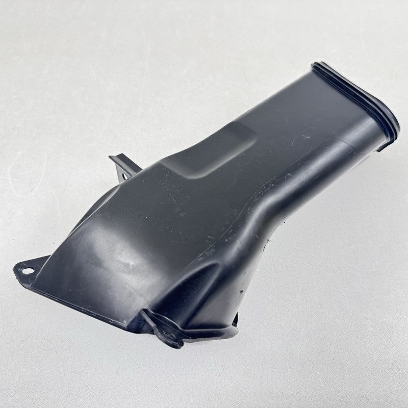 84394611 22–25 CADILLAC CT5 V BLACKWING AIR GUIDE INLET DUCT PIPE TUBE 84394611 OEM