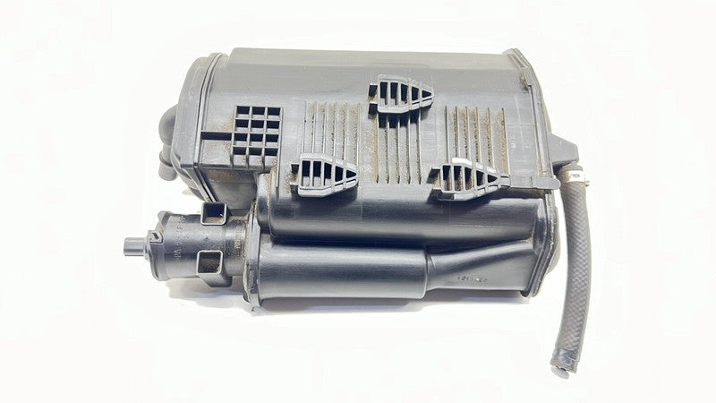 A 212 470 03 59 0359 / A2124700359 / 2124700359 12-18 MERCEDES BENZ CLS550 W218 FUEL EVAP VAPOR CHARCOAL EMISSION CANIST