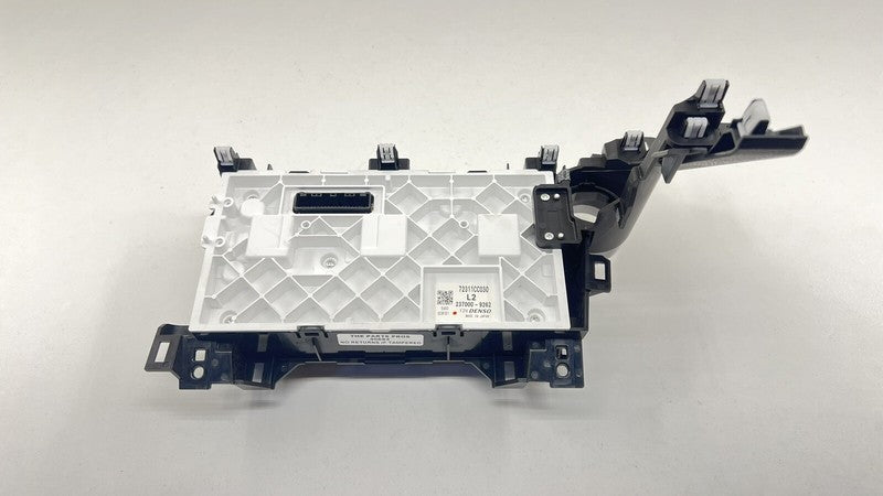 72311CC030 / 72311 CC030 22-24 TOYOTA GR86 HVAC AC TEMPERATURE CLIMATE CONTROL SWITCH 72311CC030 OEM