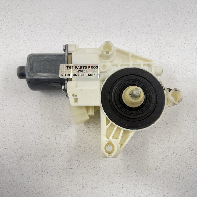 A2048200642 / 204 820 06 42 / 2048200642 08-14 Mercedes W204 C250 Passenger Right Rear Door Window Regulator Motor OEM