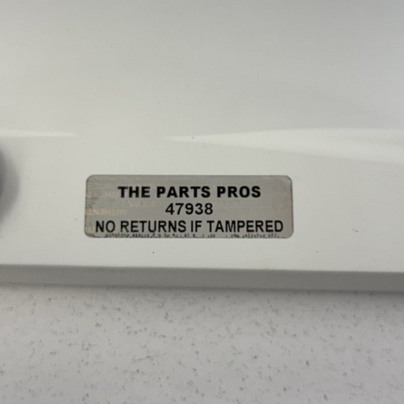 82819-48280 / 82819 48280 / 8281948280 08-13 Toyota Highlander Rear Tailgate Spoiler Wing W/ Third Brake Light OEM