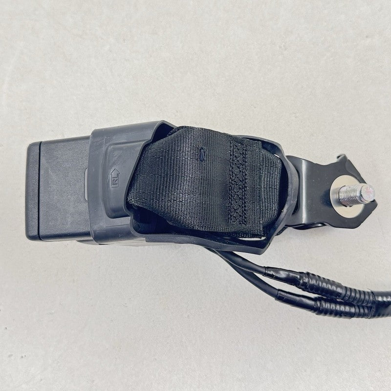 6576192 23-25 TOYOTA PRIUS LEFT AND RIGHT REAR SEAT BELT SEATBELT BUCKLE PAIR OEM