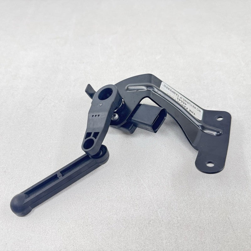 5WA-907-127 / 5WA.907.127 / 5WA 907 127 / 5WA907127 22-25 VOLKSWAGEN GOLF R MK8 DRIVER LEFT REAR SUSPENSION HEIGHT LEVEL