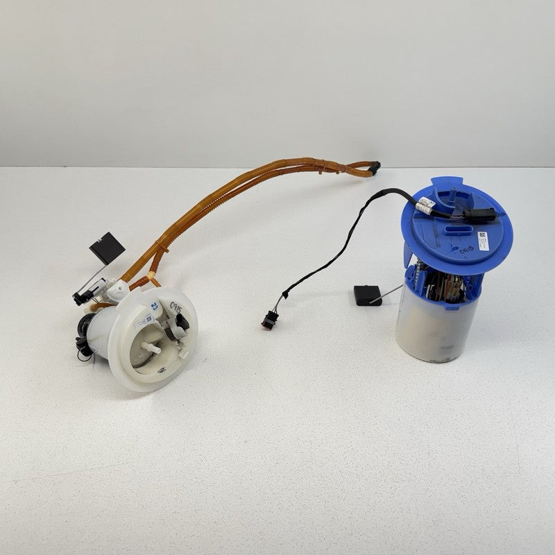 12-18 Mercedes W218 CLS550 Gas Tank Fuel Pump Sending Unit Pair OEM