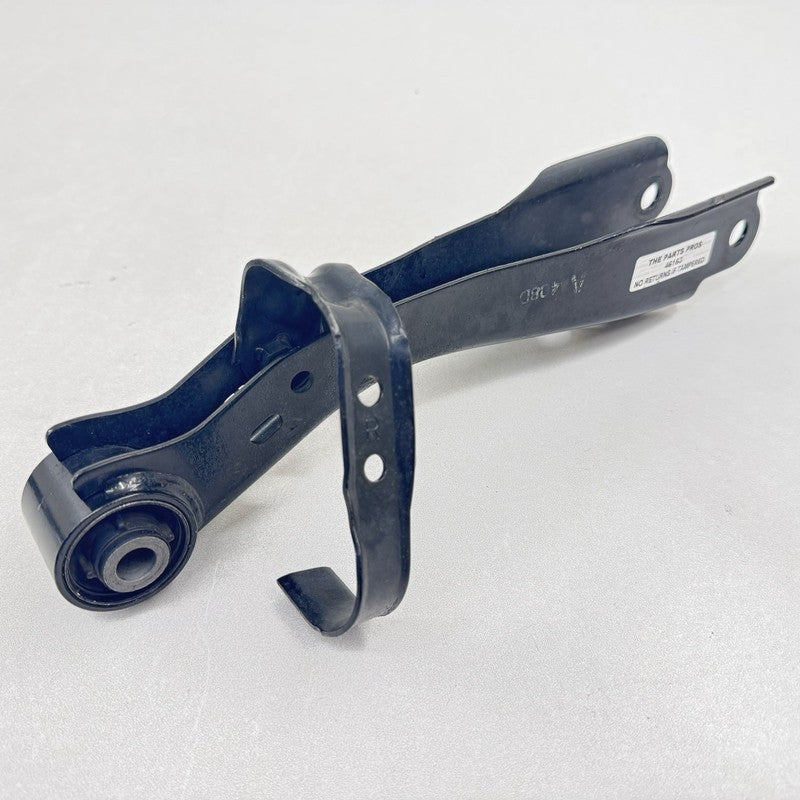 22-25 TOYOTA GR86 PASSENGER RIGHT REAR CONTROL ARM SUSPENSION SET OEM