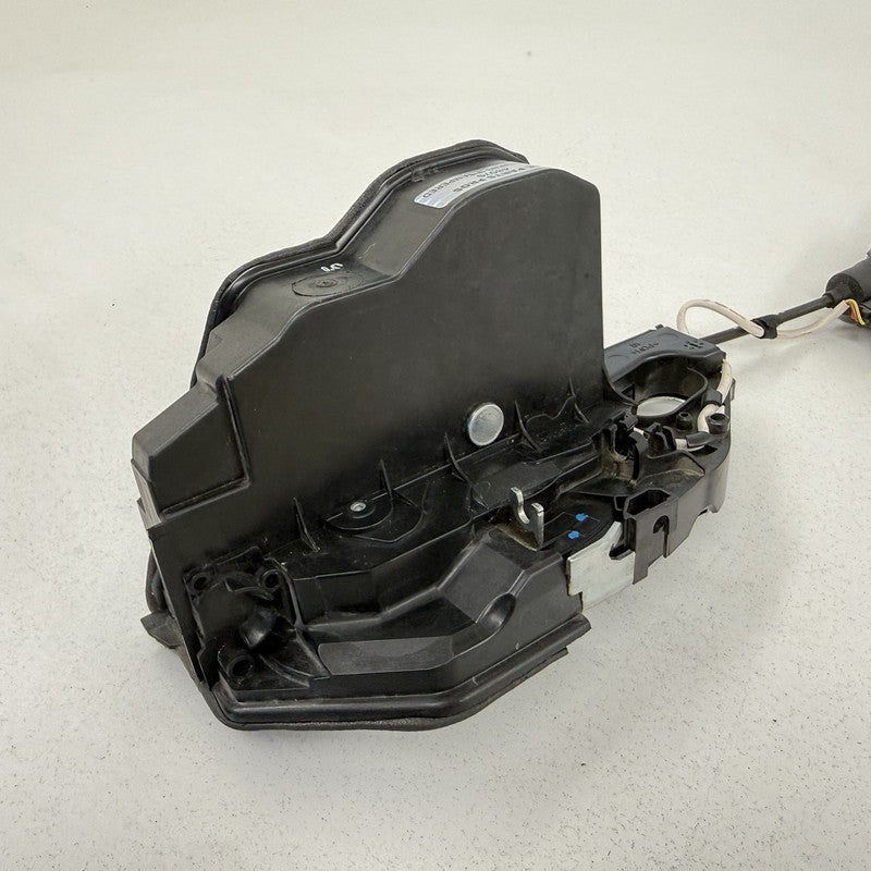 5A36E22 11-16 BMW M5 528 535 550 F10 Right Front Door Latch Lock Actuator Soft Close OEM
