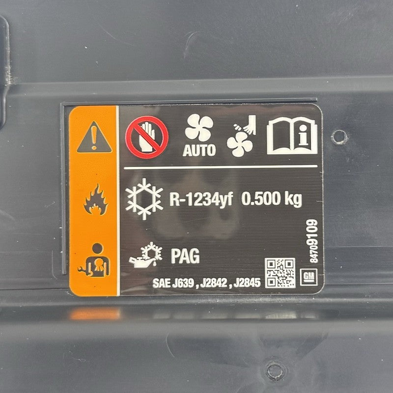 84945164 22-24 CADILLAC CT5 V BLACKWING UPPER RADIATOR SUPPORT AIR BAFFLE COVER TRIM OEM