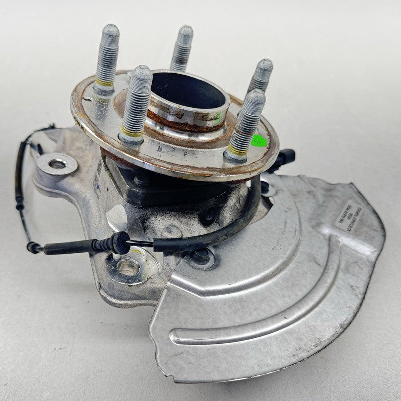 8551 6632 / 85516632 22-24 CADILLAC CT5 V BLACKWING RIGHT FRONT SPINDLE KNUCKLE HUB BEARING OEM