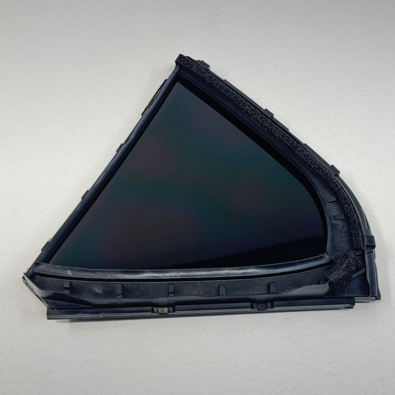 43R-005834 / 43R 005834 / 43R005834 06-13 Lexus IS250 IS350 IS F Right Rear Quarter Panel Window 43R-005834 OEM