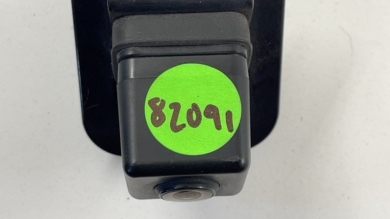 2048206097 / A2048206097 / A 204 820 60 97 6097 08-14 MERCEDES BENZ W204 C CLASS REAR TRUNK BACKUP BACK UP REVERSE CAMER