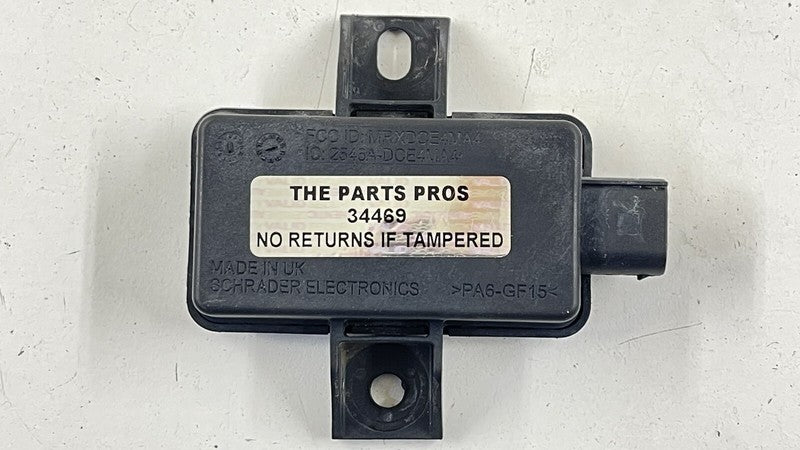 0009000800 / A0009000800 / A 000 900 08 00 0800 07-13 MERCEDES BENZ S550 W221 TIRE PRESSURE MONITOR MODULE TPMS 00090008