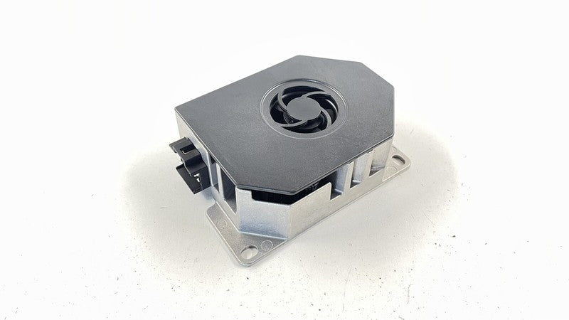 2118705189 / A2118705189 / A 211 870 51 89 5189 07-14 MERCEDES W212 W219 CLS E CLASS SUBWOOFER AMPLIFIER AMP HARMAN BECK