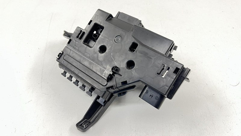 A 205 540 17 50 1750 / A2055401750 / 2055401750 15-21 MERCEDES-BENZ C63S W205 ENGINE BAY FUSE RELAY JUNCTION BOX OEM