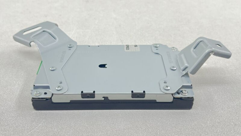 8A580-T20-A11 / 8A580 T20 A11 / 8A580T20A11 24-25 ACURA INTEGRA TYPE S RADIO AUDIO TUNER CONTROL MODULE 8A580-T20-A11 OE