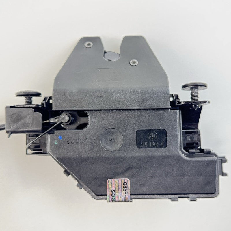 7 191 120 / 7191120 06-10 BMW M6 E63 E64 Rear Trunk Lock Cylinder Handle W/ Trunk Lock Latch OEM