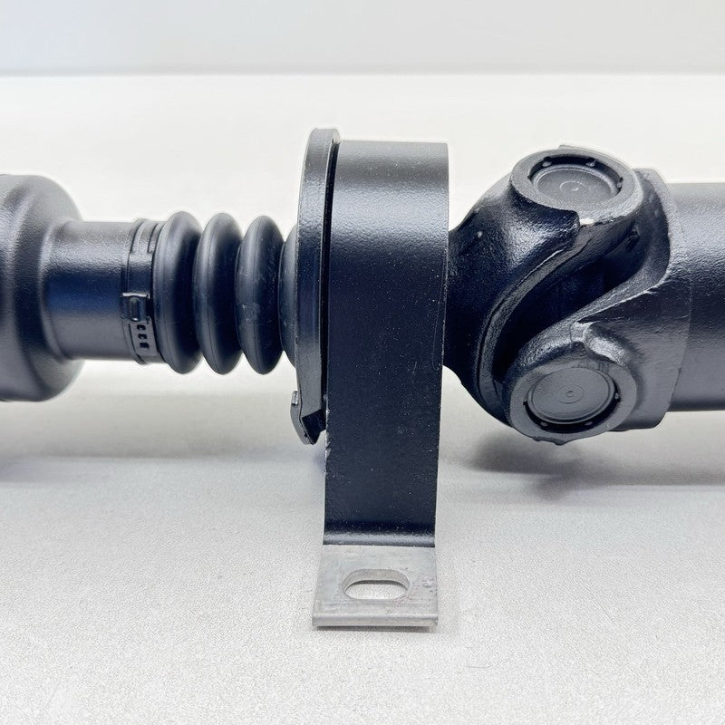 8551 4210 / 85514210 22-25 CADILLAC CT5 V BLACKWING DRIVESHAFT DRIVE SHAFT PROPELLER LINE CARRIER OEM