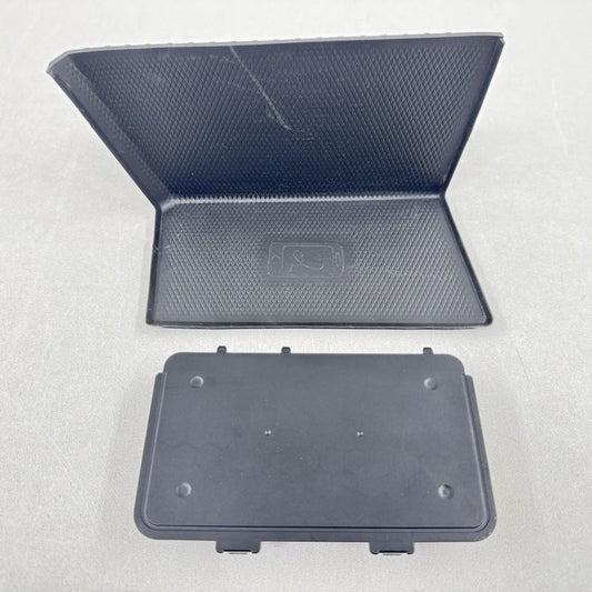 5NA-980-611-A / 5NA.980.611.A / 5NA 980 611 A / 5NA980611A 22-25 VOLKSWAGEN GOLF R MK8 CENTER CONSOLE WIRELESS CHARGE PH