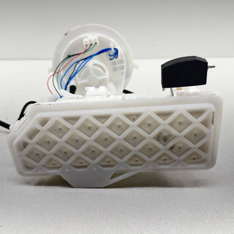 77020-47250 / 77020 47250 / 7702047250 23-25 TOYOTA PRIUS GAS TANK FUEL PUMP SENDING UNIT DELIVERY 77020-47250 OEM