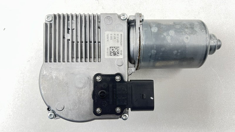 970.624.105.05 / 970 624 105 05 / 97062410505 10-16 PORSCHE PANAMERA FRONT WINDSHIELD WIPER MOTOR 970 624 105 05 OEM