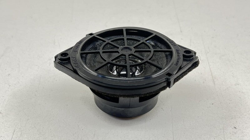 997.645.035.00 / 997 645 035 00 / 99764503500 05-12 PORSCHE 911 997 LEFT OR RIGHT FRONT DASH SPEAKER TWEETER 99764503500