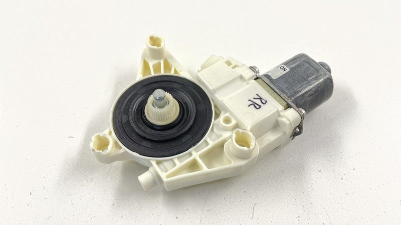 0 130 822 504 / 0130822504 10-13 MERCEDES BENZ W212 E CLASS RIGHT REAR DOOR WINDOW REGULATOR MOTOR OEM