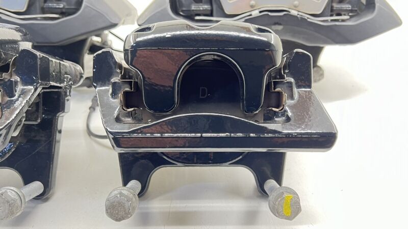 7.228.0434 / 7 228 0434 / 72280434 13-18 BENTLEY FLYING SPUR FRONT & REAR CALIPER BRAKE SET BLACK OEM
