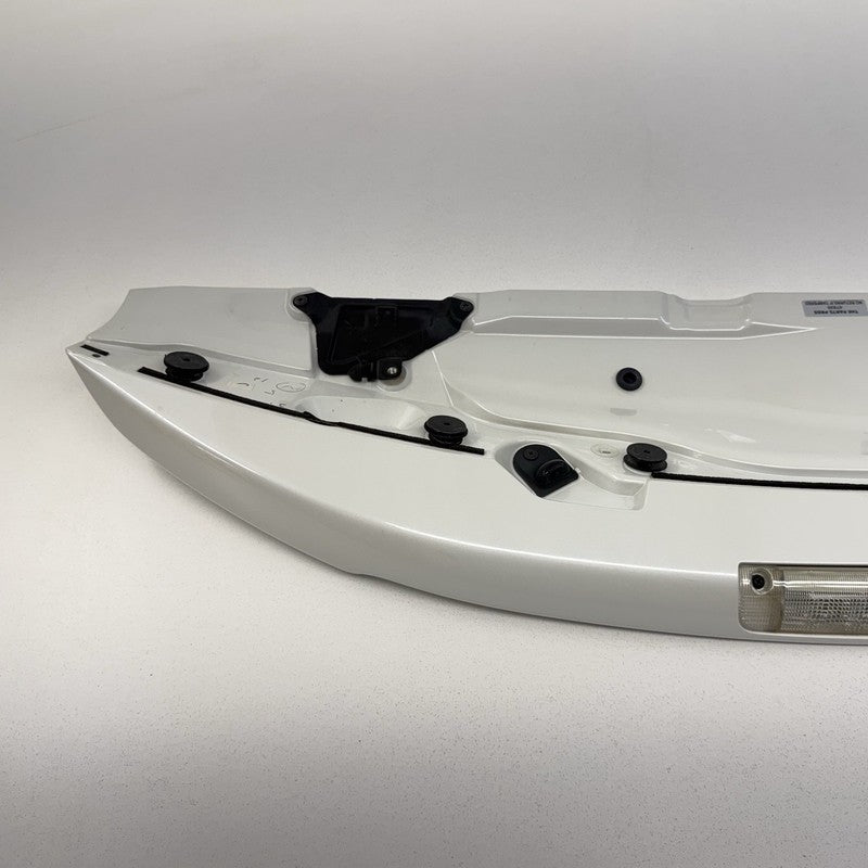 82819-48280 / 82819 48280 / 8281948280 08-13 Toyota Highlander Rear Tailgate Spoiler Wing W/ Third Brake Light OEM