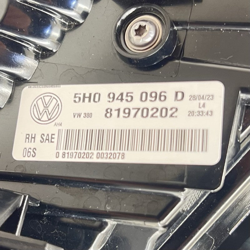5H0 945 096 D / 5H0945096D 22-24 VOLKSWAGEN GOLF R MK8 RIGHT REAR OUTER TAILLIGHT TAIL LIGHT LAMP OEM