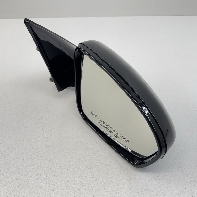 F0153402 12-16 BMW M5 F10 Passenger Right Front Door Mirror Side View With Camera OEM