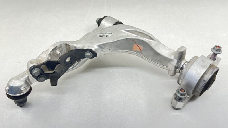 Does Not Apply 24-25 NISSAN Z NISMO DRIVER LEFT FRONT SUSPENSION CONTROL ARM SET OEM