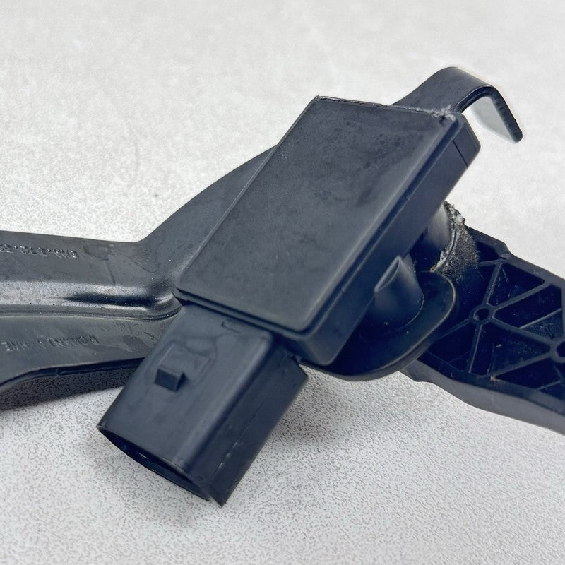 5WA-907-127 / 5WA.907.127 / 5WA 907 127 / 5WA907127 22-25 VOLKSWAGEN GOLF R MK8 DRIVER LEFT REAR SUSPENSION HEIGHT LEVEL