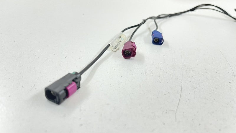 2218205775 / A2218205775 / A 221 820 57 75 5775 07-13 MERCEDES BENZ S550 W221 ROOF SHARK FIN ANTENNA RECEIVER 2218205775