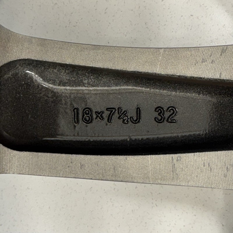 42611-50730 / 42611 50730 / 4261150730 07-09 Lexus LS460 Wheel Rim 18x7.5 +32 Offset Silver 42611-50730 Factory OEM