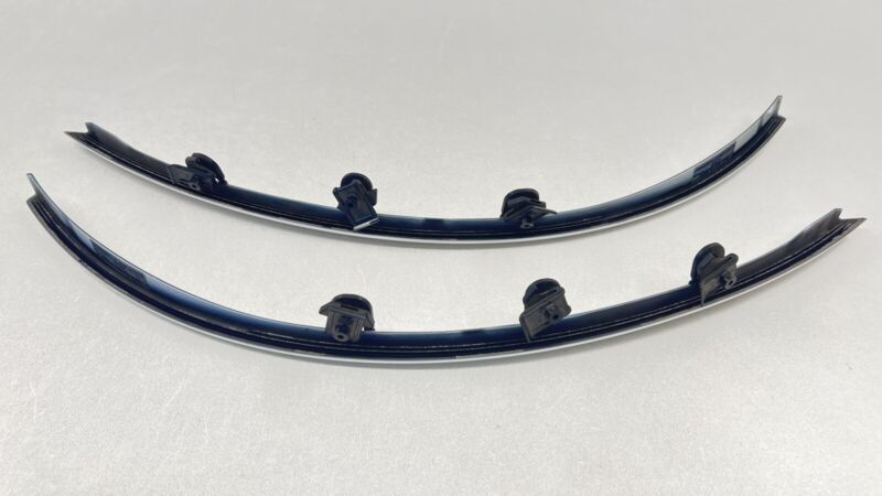 63873-6GR0B / 63873 6GR0B / 638736GR0B 24-25 NISSAN Z NISMO LEFT & RIGHT FRONT FENDER FLARE TRIM MOULDING WHITE OEM