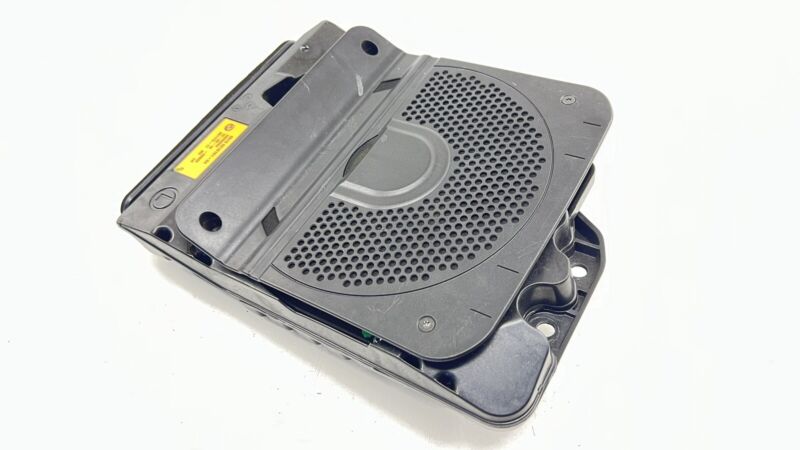 9 210 151 / 9210151 15-20 BMW M3 M4 F80 F82 F83 LEFT REAR SPEAKER SUBWOOFER SUB WOOFER 9210151 OEM