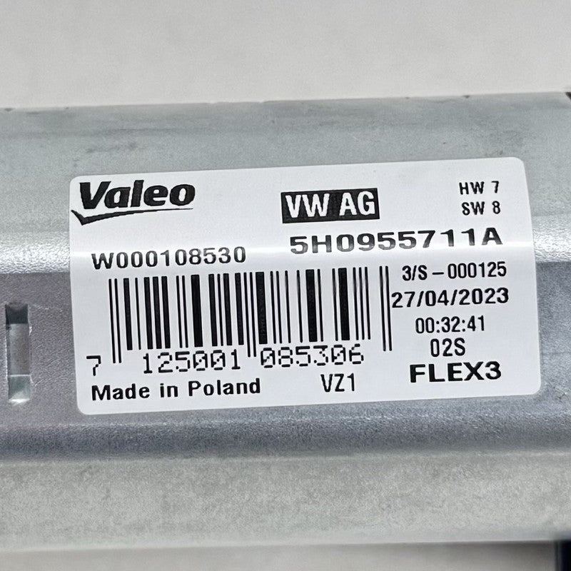 5H0955711A 22-25 Volkswagen Golf R MK8 Rear Tailgate Windshield Glass Motor W/ Wiper OEM