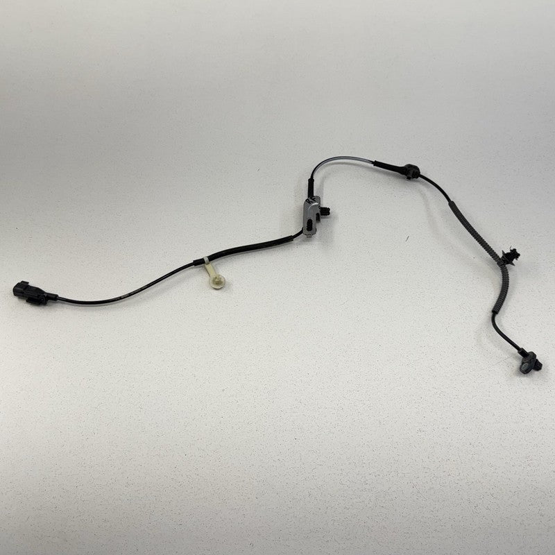 PR3C 2C204 BC / PR3C2C204BC 24-26 Ford Mustang Right Front ABS Wheel Speed Sensor PR3C-2C204-BC OEM