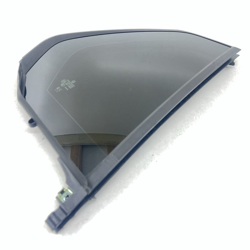 43R-01351 / 43R 01351 / 43R01351 22-25 VOLKSWAGEN GOLF R MK8 PASSENGER RIGHT REAR DOOR CORNER GLASS OEM