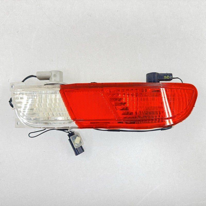 7 841 121 / 7841121 06-10 BMW M6 E63 E64 Driver Left Rear Lower Bumper Tail Light Lamp 7841121 OEM
