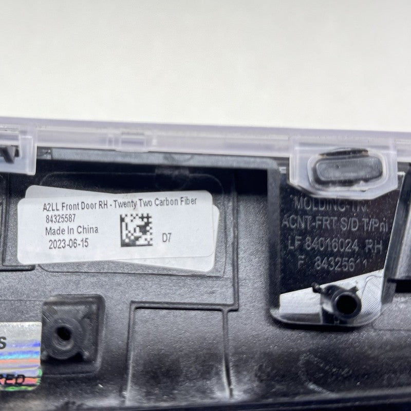 84523935 22-24 CADILLAC CT5 V BLACKWING CARBON FIBER DOOR PANEL AND DASH TRIM SET OEM