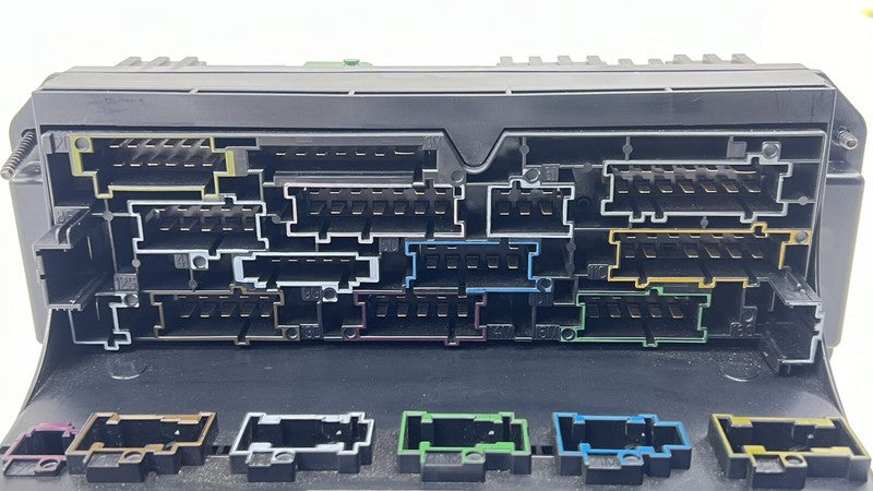 A 212 900 61 12 6112 / A2129006112 / 2129006112 12-14 MERCEDES BENZ CLS550 W218 FRONT SAM FUSE RELAY JUNCTION BOX SAM MO